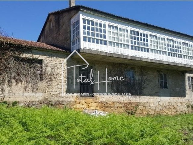 CASA AMPLIA CON TERRENO PARA REHABILITAR EN PORTOMOURO (VAL DO DUBRA)