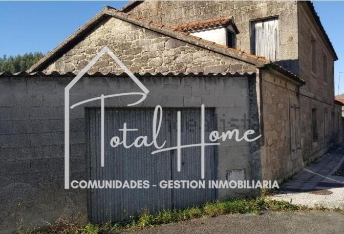 Foto 3 CASA AMPLIA CON TERRENO PARA REHABILITAR EN PORTOMOURO (VAL DO DUBRA)