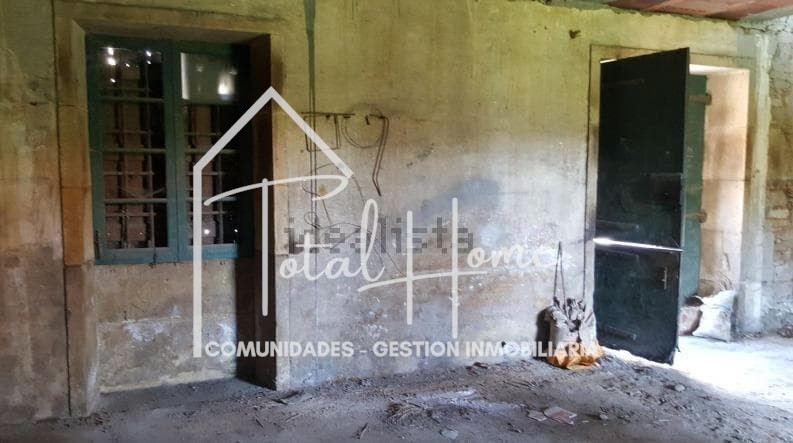 Foto 9 CASA AMPLIA CON TERRENO PARA REHABILITAR EN PORTOMOURO (VAL DO DUBRA)