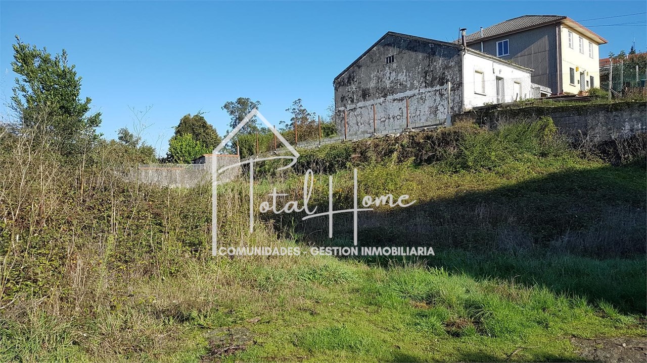 Foto 2 Se vende finca edificable muy cerca del centro comercial As Cancelas