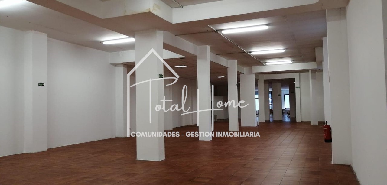 Foto 2 Se Vende local comercial en Milladoiro