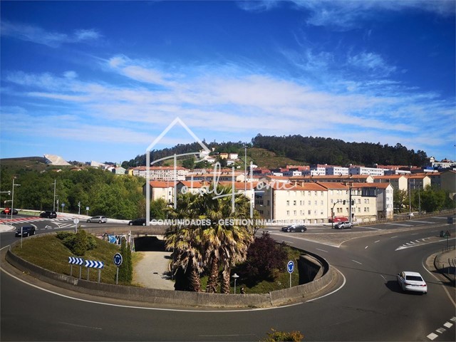 Se vende piso en el Restollal - Corte Inglés - Santiago de Compostela
