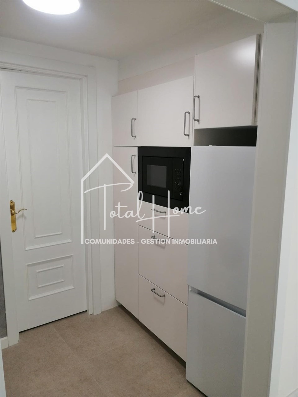 Foto 12 Total Home alquila estudio en el casco antiguo de Santiago