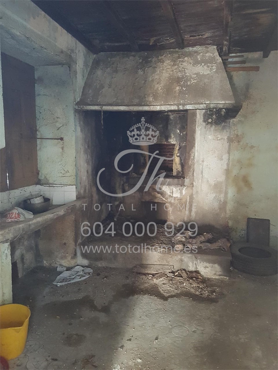 Foto 3 Total Home vende casa de piedra para restaurar