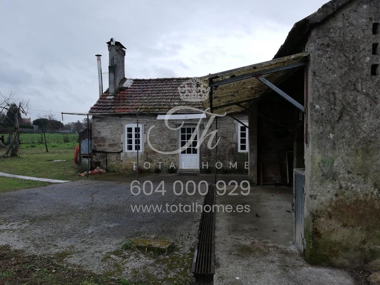Foto 2 Total Home vende casa rural para restaurar en A Pedra - Teo